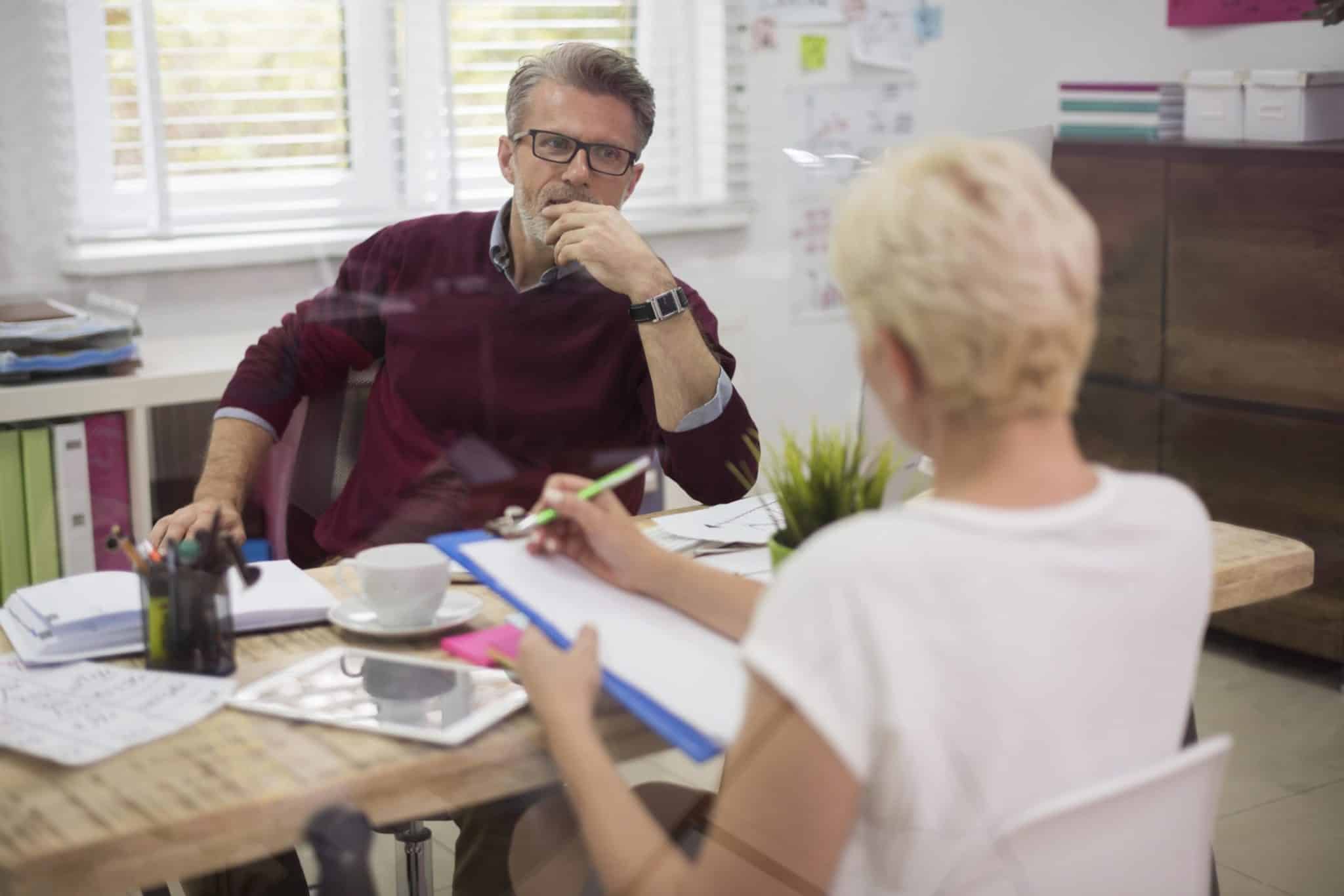 Leasing pracowniczy a outsourcing – różnice i korzyści dla firm